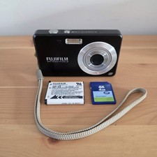 Fujifilm FinePix J15 シルバー 8.2メガピクセル Fujifilm FinePix J Series J15 8.2MP Digital Camera - Silver for