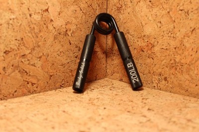 GRIP TOOL FOR HAND POWER 200 LB