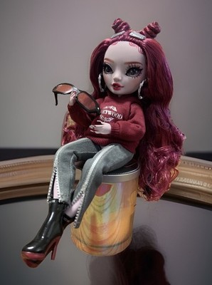 Rainbow Shadow High Vampire Scarlett Rose Storywood Red Head Articulated Doll