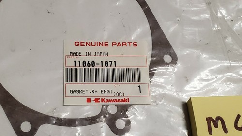 GENUINE KAWASAKI R/H ENGINE COVER GASKET 11060-1071 KZ900 KZ1000 M-63 - Bild 2 von 2