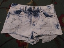 Forever 21 Womens Jean Shorts Size 27 Very Distressed Denim Blue Button Fly