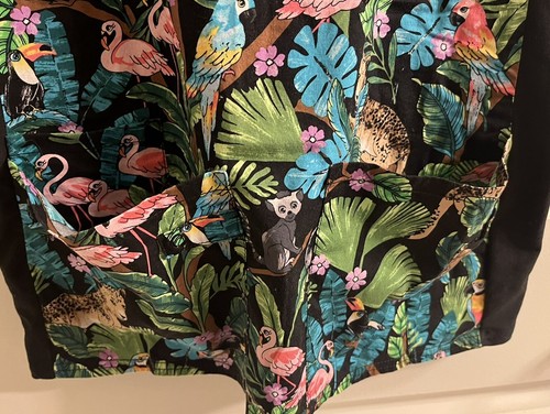 Cherokee Scrub Top Sloth SIZE SMALL tropical flamingo monkey rainforest green - Picture 3 of 5