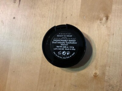 Ready to Wear Baked Dual Intensity Eye Shadow  maroon
