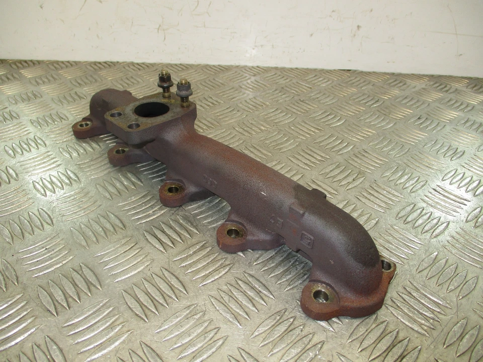 Ford Focus 2017 1,5 TDCI XWDB. Colector de escape 29K Foto 2 de 4