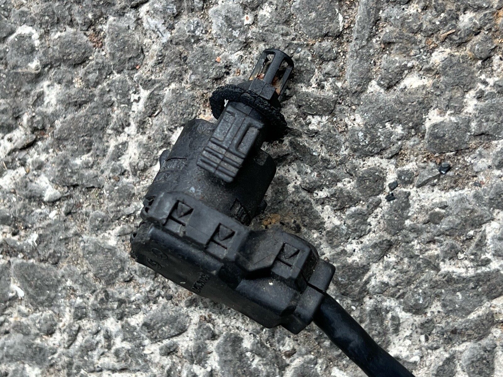 Mercedes SL R129 Intake Air Sensor Pin 1245401381 | eBay