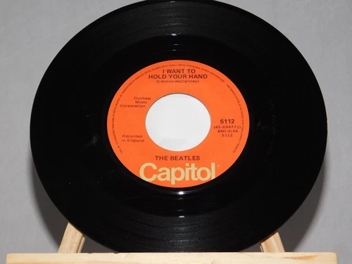 The Beatles Record 45 I want to hold your hand / standing  5112 Capitol Records
