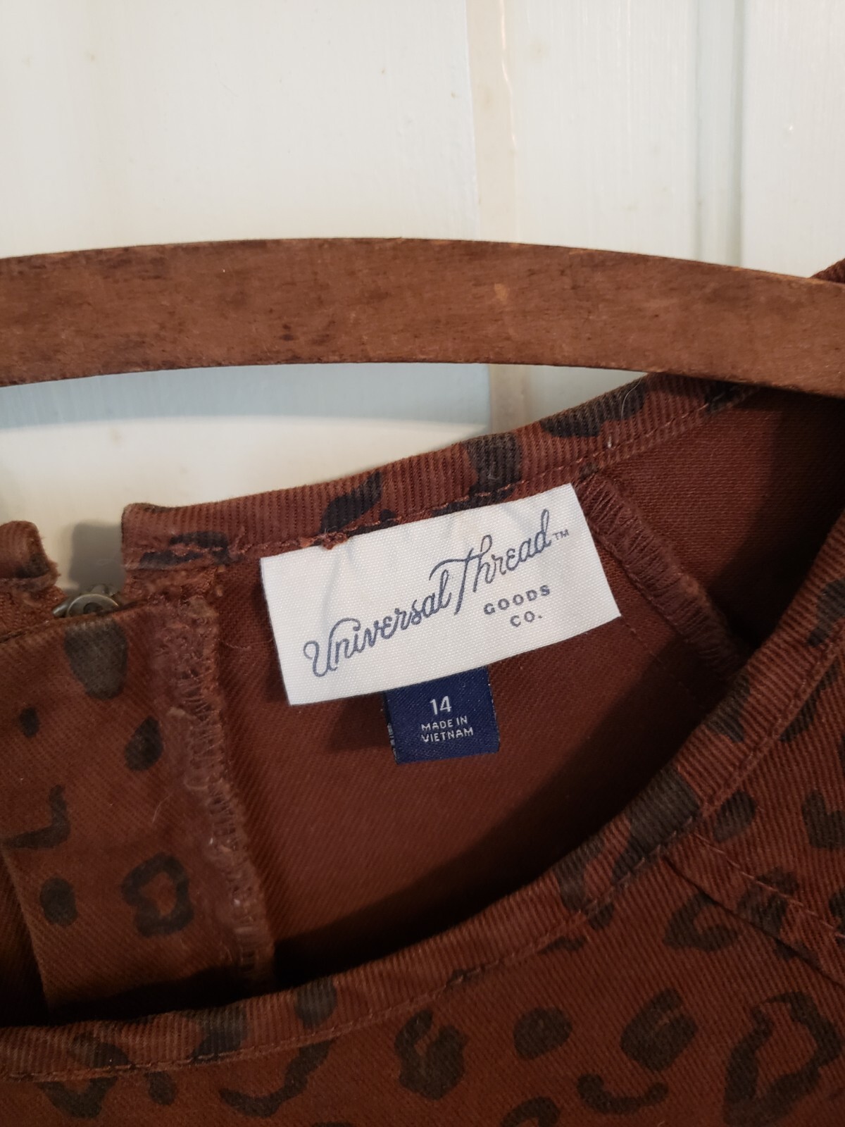 Universal Thread brown leopard print puffed sleev… - image 5