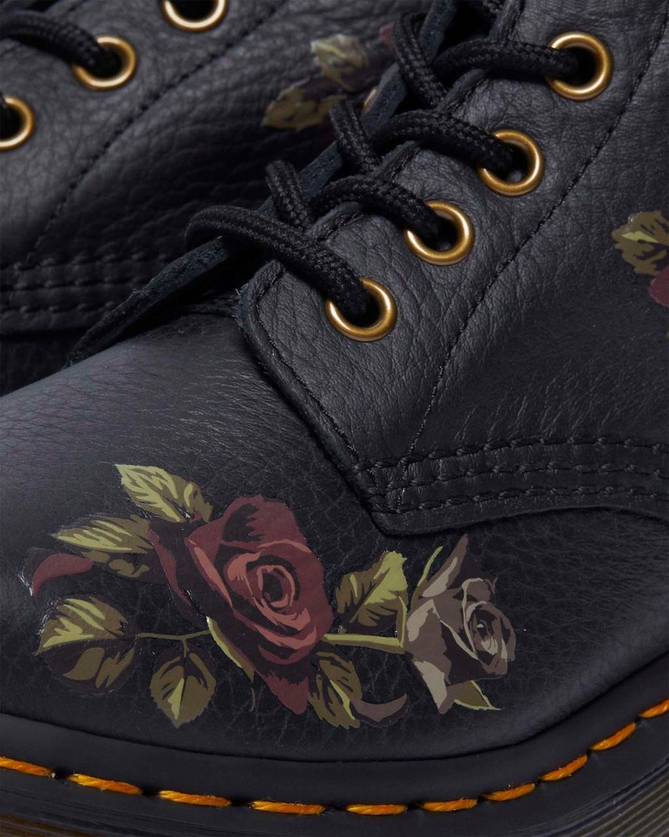 【Dr.Martens】 ★ Darnet Flower ★ Black Amazon.com | Dr. Martens Women's Devon FLWR Ankle Boot