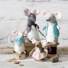 Corinne Lapierre - Mouse Family - Felt Craft Kit