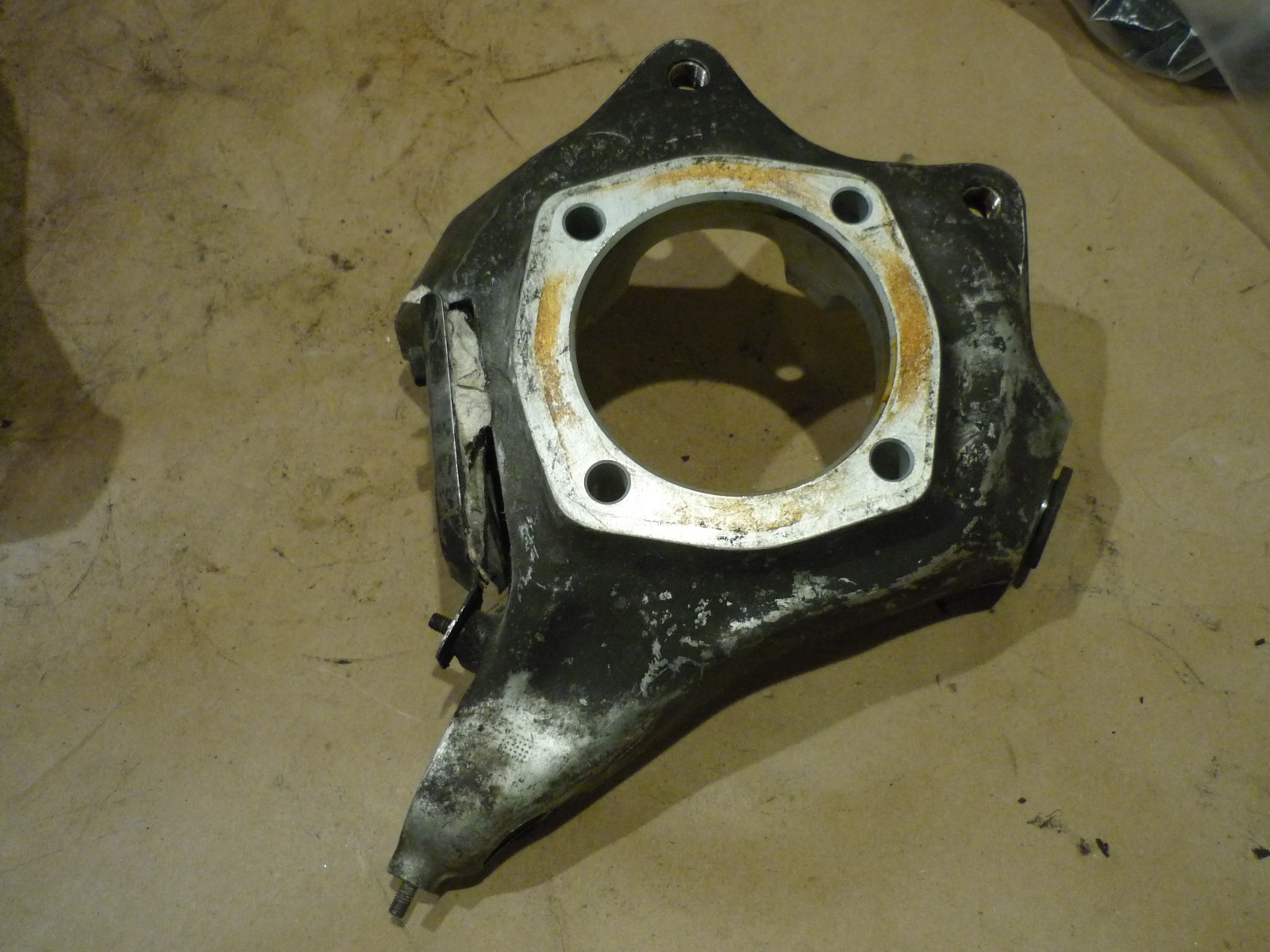 Ferrari 355 - LH Front Stub Axle /  Steering Knuckle -P/N 167485