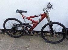 mountain bike full suspension 20” frame Team Saracen Hazzard 26” wheels red