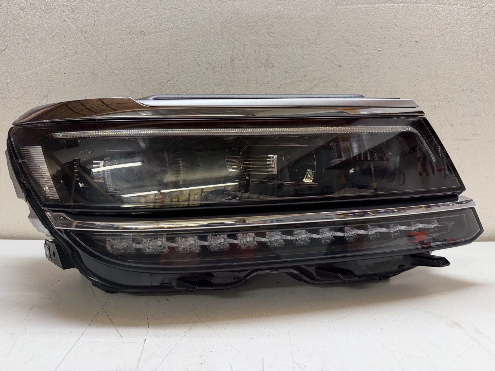 2018-2021 Volkswagen Tiguan Right RH Side Led Headlight Used OEM 5NL 9410 82 A
