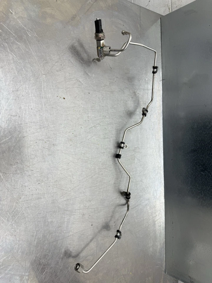 Tubería de suministro de combustible alta presión 0P2127503F Audi RS6 C8 4.0 DJPB Foto 3 de 4