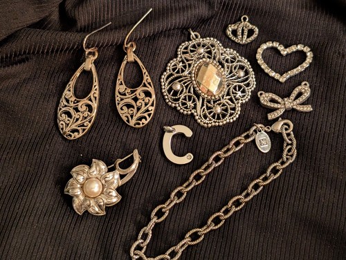 7pc Silver Tone Metal Jewelry Mixed Lot Earrings Brooch Pendant Bracelet Women