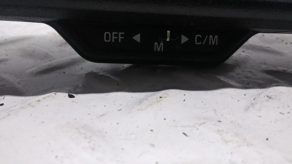 Espejo retrovisor montado en el parabrisas e130200240 para camioneta Chevrolet 3500 95-02 Foto 2 de 4