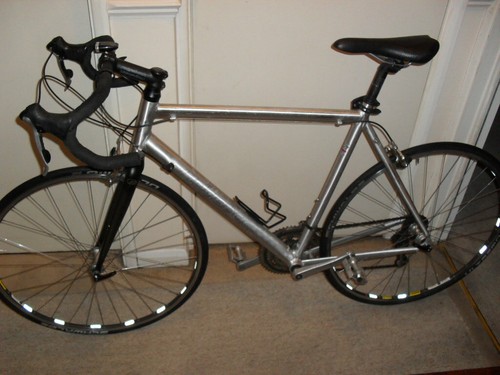 Ridgeback genesis Day2 racing pushbike 