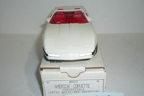 1992 Chevrolet Corvette America's Cup Promo Model Car by AMT/ERTL - Picture 3 of 6
