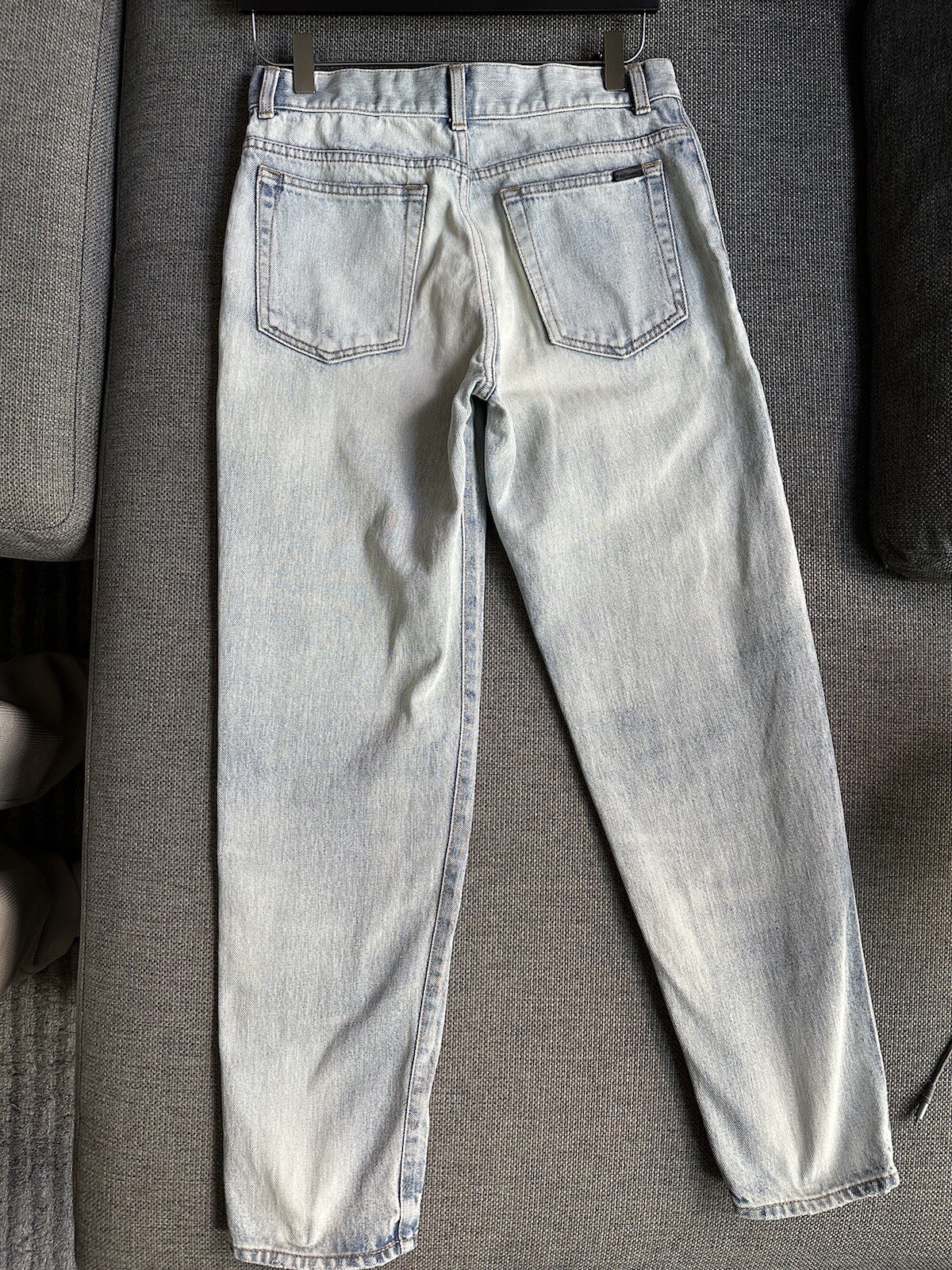 Jeans Saint Laurent Carrot Fit blu chiaro