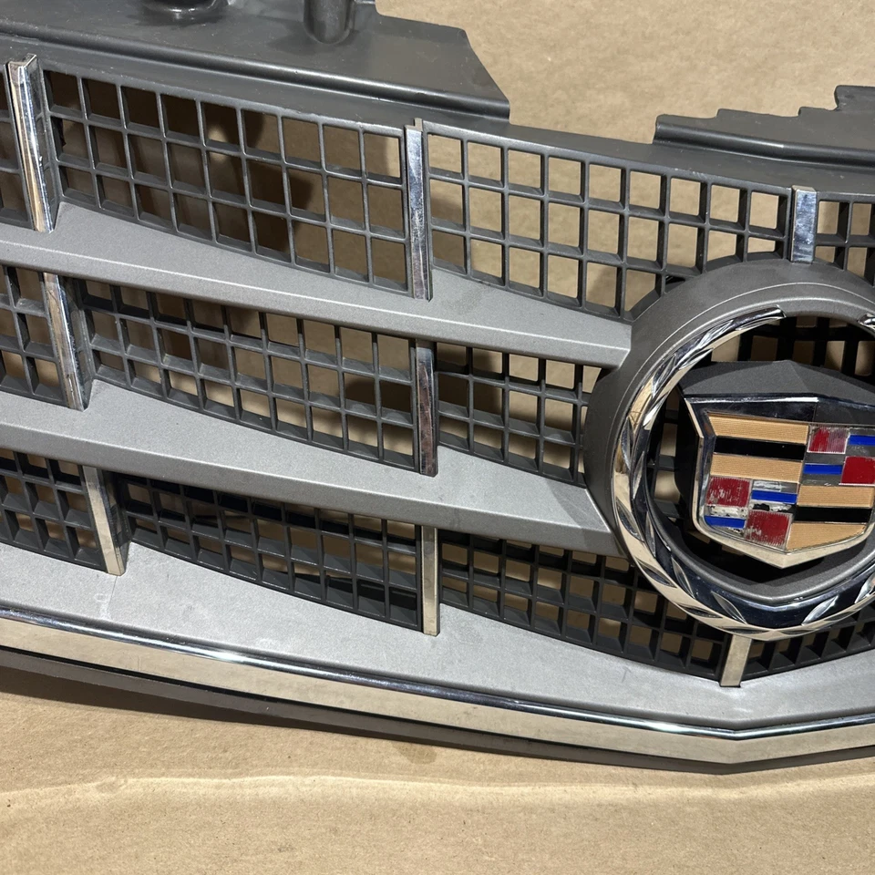 2008 - 2011 Cadillac STS передний бампер верхняя центральная решетка решетка с эмблемой - Изображение 3 из 4