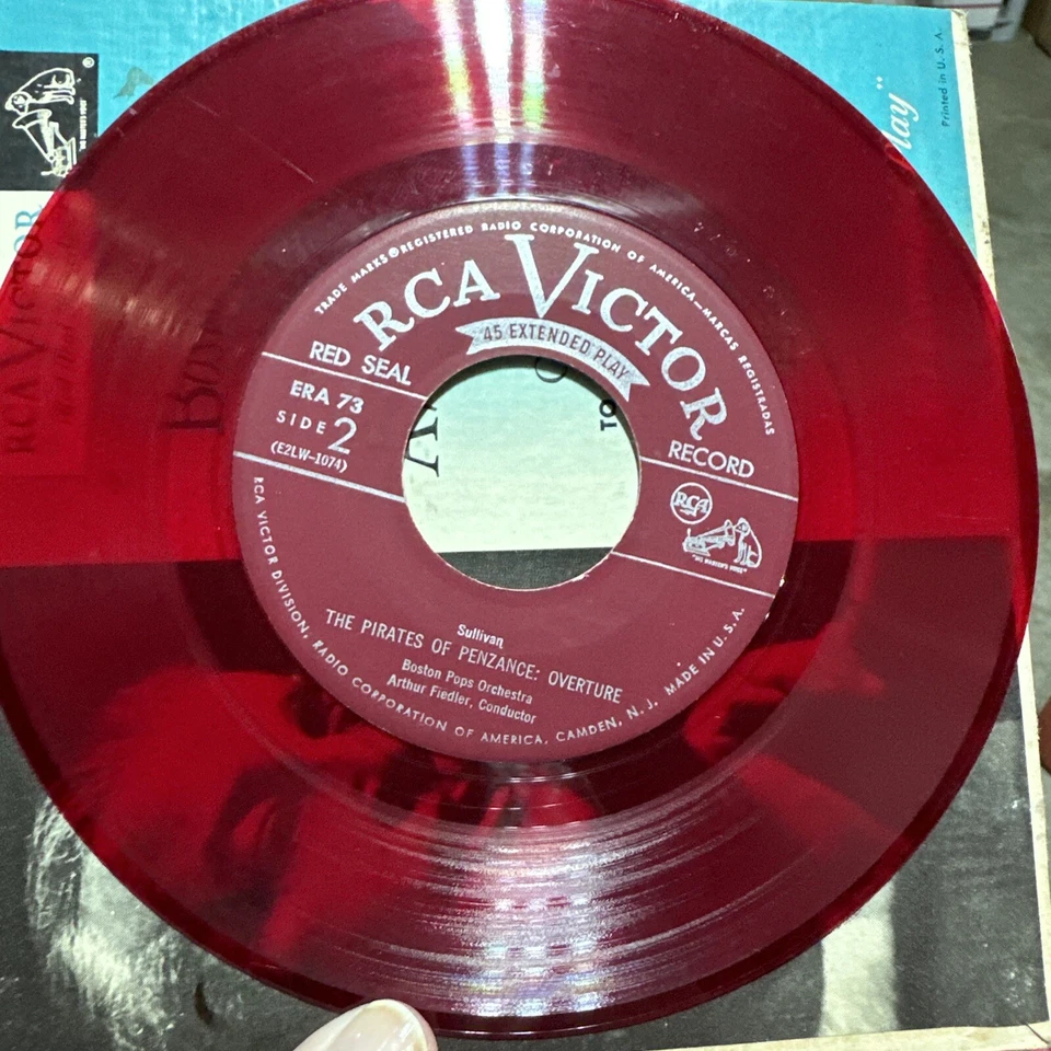 Boston Pops Orchestra Mikado Overture Pirates of Penzance 45 RPM 7" Vinyl Record - Image 4 of 4