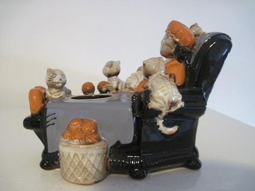 YANKEE CANDLE BONEY BUNCH CAT NAP LADY VOTIVE HOLDER - Picture 2 of 7