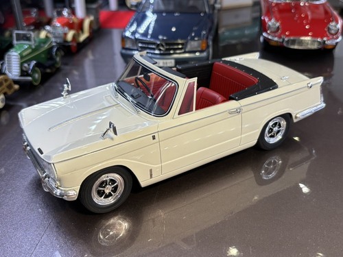 Modelos 1/18 CULT Triumph Vitesse 2 litros MKII. Como nuevo y en caja - Imagen 15 de 17