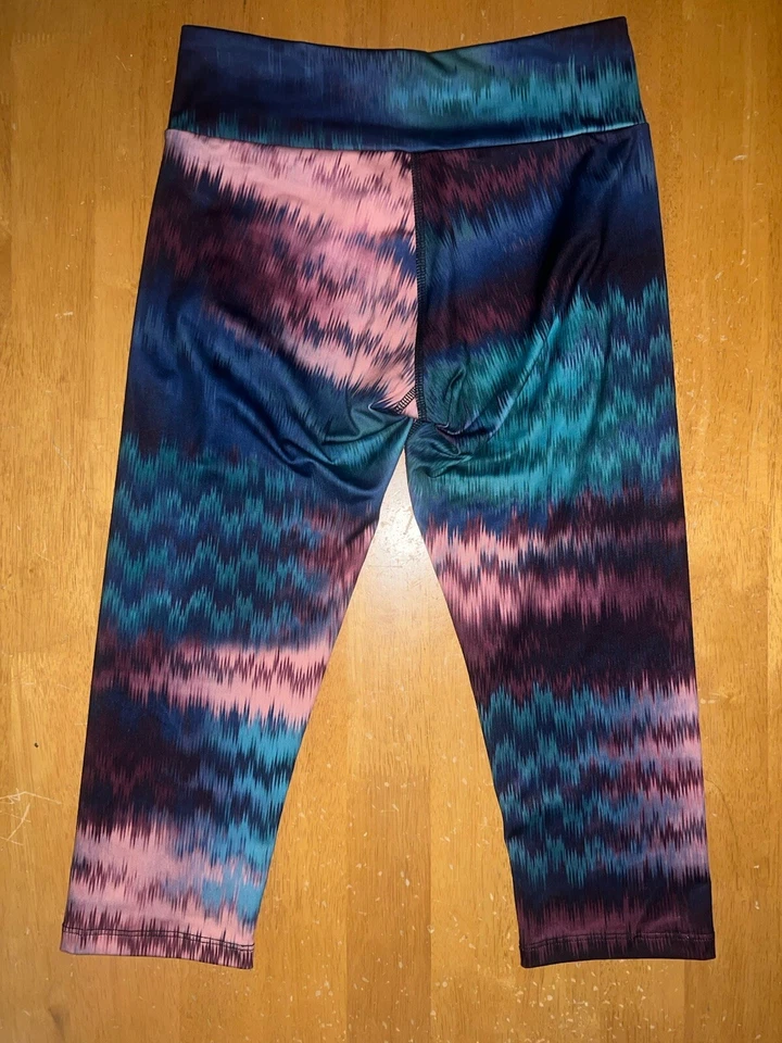 Nuevo KOS EE. UU. Estudio Correr Fitness Yoga Calzas Cortas M Azul Rosa Estampado Foto 2 de 3