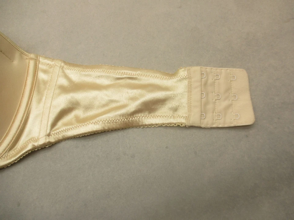Sujetador sin tirantes 36D Bali para mujer beige forrado con aros cierre trasero 10R Foto 4 de 4