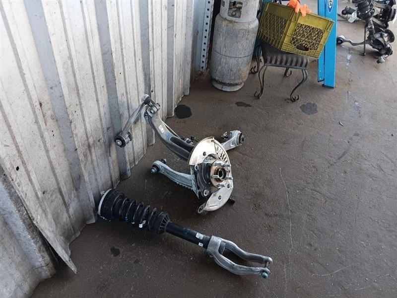 Juego de nudillos de suspensión delantera derecha Jaguar F-Pace Range Velar 17-19 Foto 2 de 4