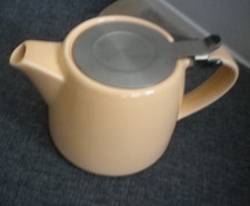 Ceramic Stump Teapot 450ml with Stainless Steel Infuser and Lid -  Pale Apricot