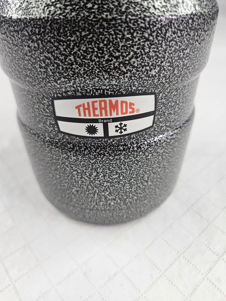 Termo vacío tarro de comida aislado frío caliente acero inoxidable cuchara sopera falta Foto 2 de 4