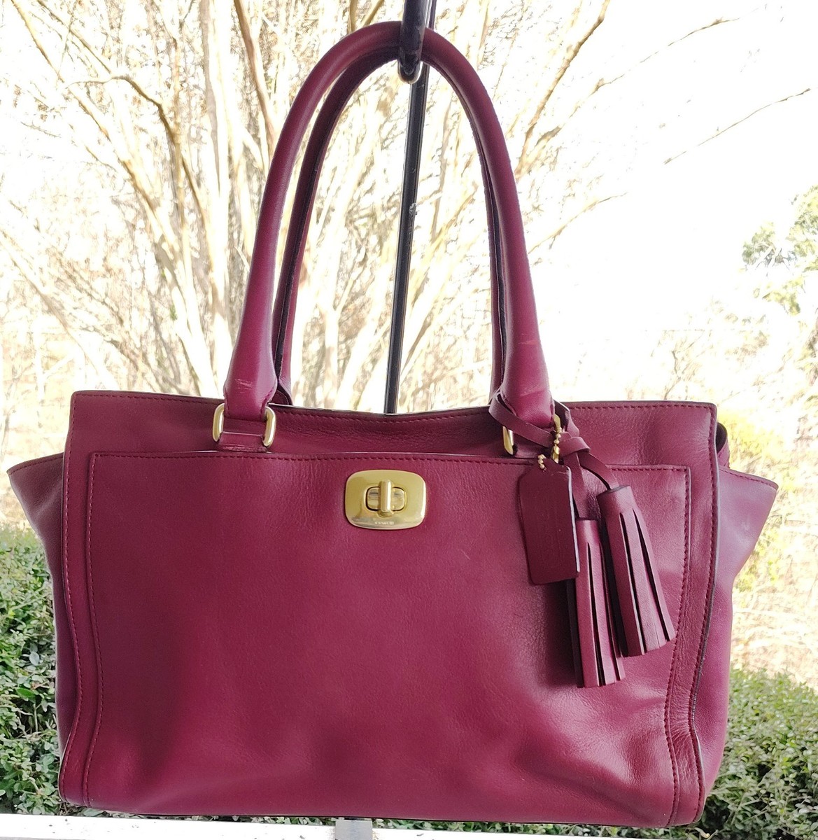 クレハ Coach 25359 Legacy Chelsea Raspberry Satchel With Tassel & Zip Top