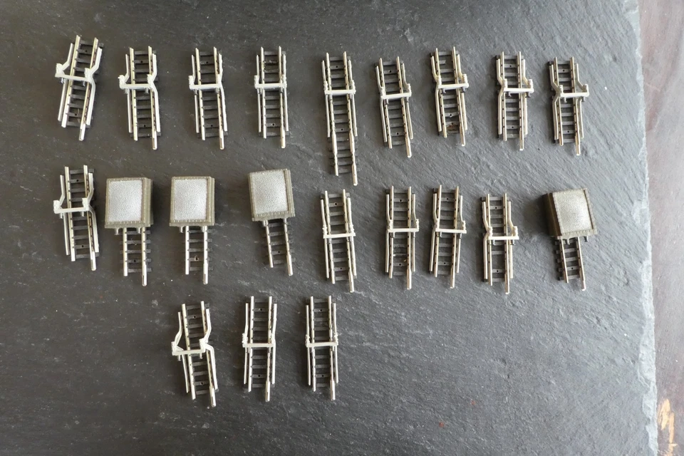 Minitrix Prellbockgleis 50 mm 17x 14991 und 4x 14976