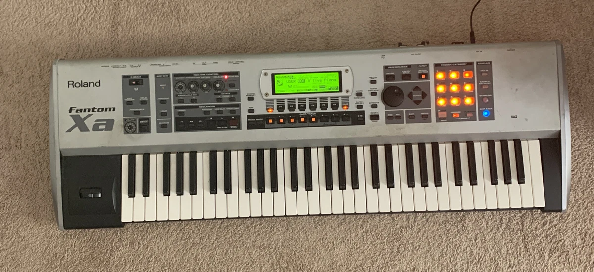 Roland Fantom Xa 61 Keyboard Workstation Synthesizer Excellent