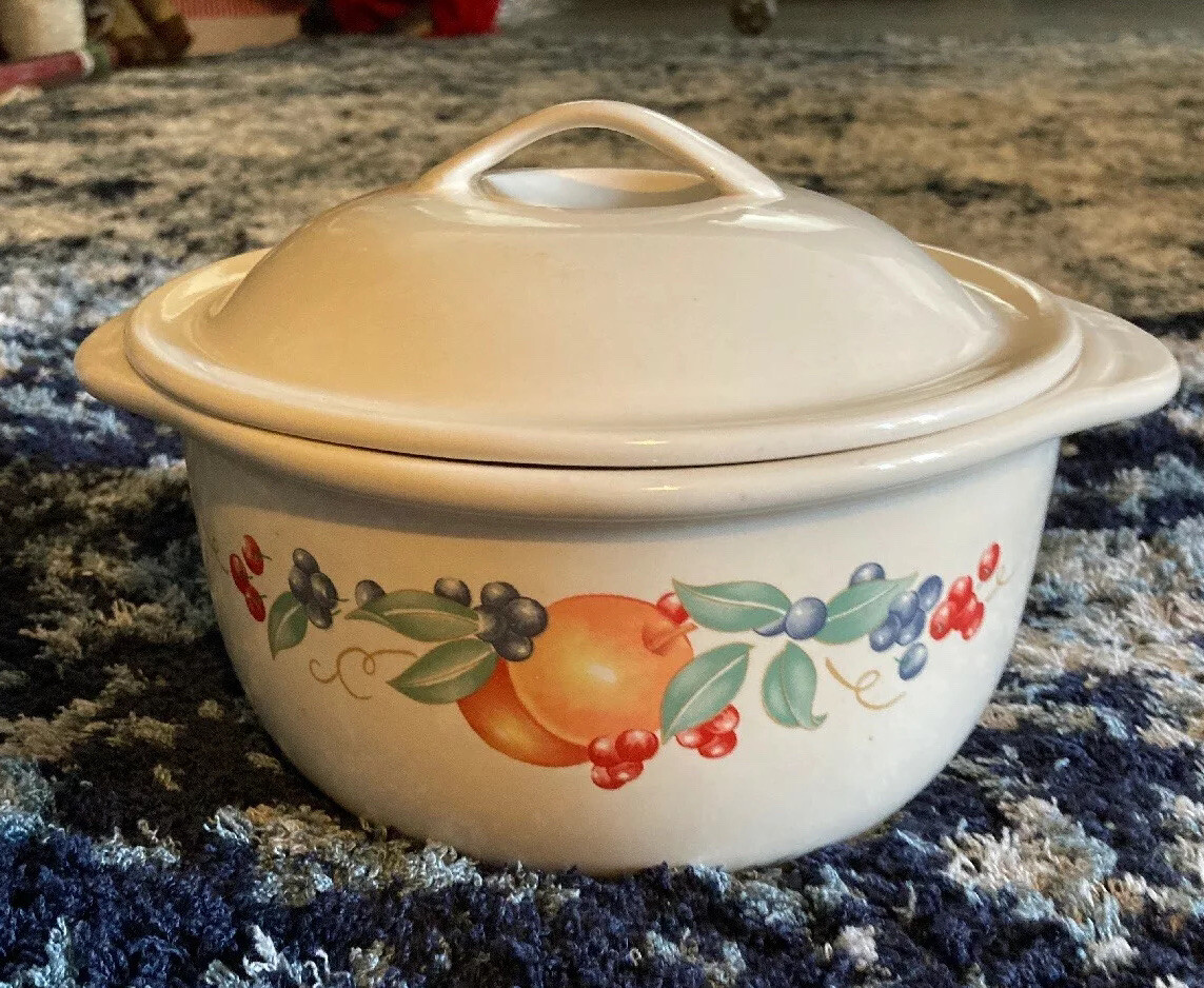 Corelle Corning Ware Covered Casserole CorningWare® French White