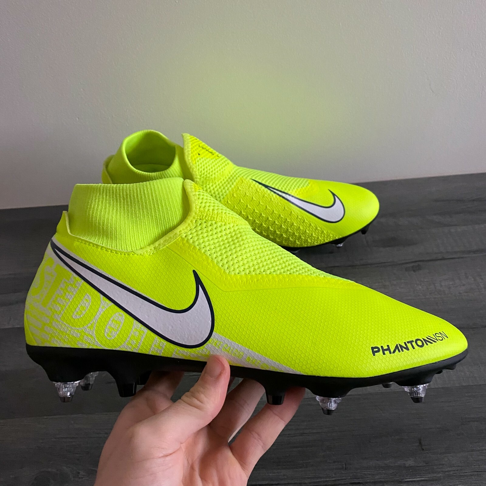 nike hypervenom astro mens