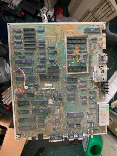 Commodore 128D - motherboard - not works - spare or repair - Afbeelding 1 van 6