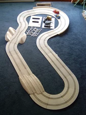 Vintage 1970 Eldon Snowmobile Road Race Set  1/32 Scale- Model #9572 - Rare