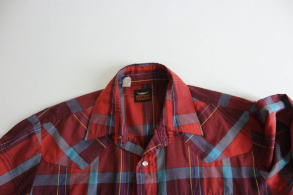 Western Fashion Red Plaid Western Pearl Snap LONG SLEEVE SHIRT M 15.5 x 34/35 - Image 4 of 4