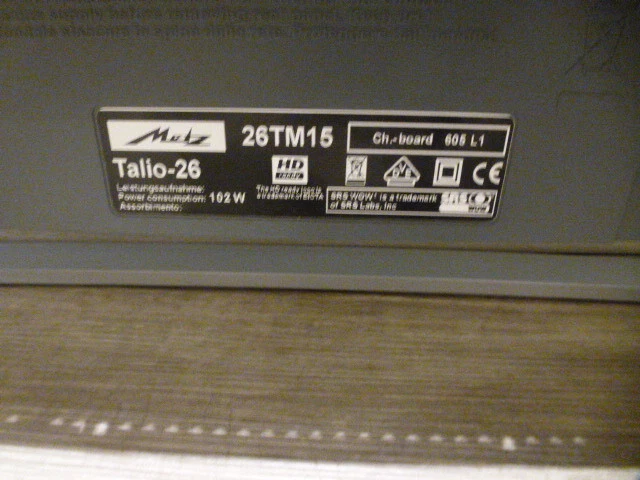 Metz Talio-26, 26 Pollici LED TV, Argento, Sat DVB - S Tuner Con Originale Fb - Immagine 4 di 4