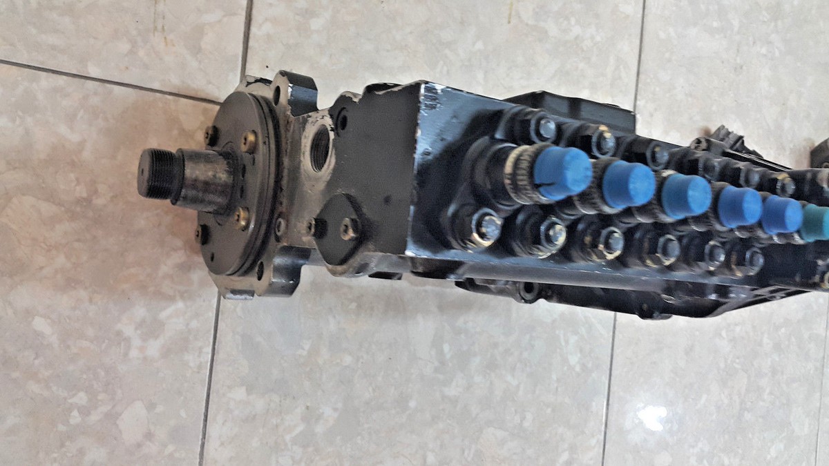 Genuine Bosch Diesel Fuel Injection Pump 0402796210 for Man TGA 