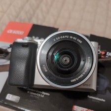 Sony Alpha 6000 Systemkamera 16-50mm Kit sehr guter Zustand – OVP & Zubehörpaket