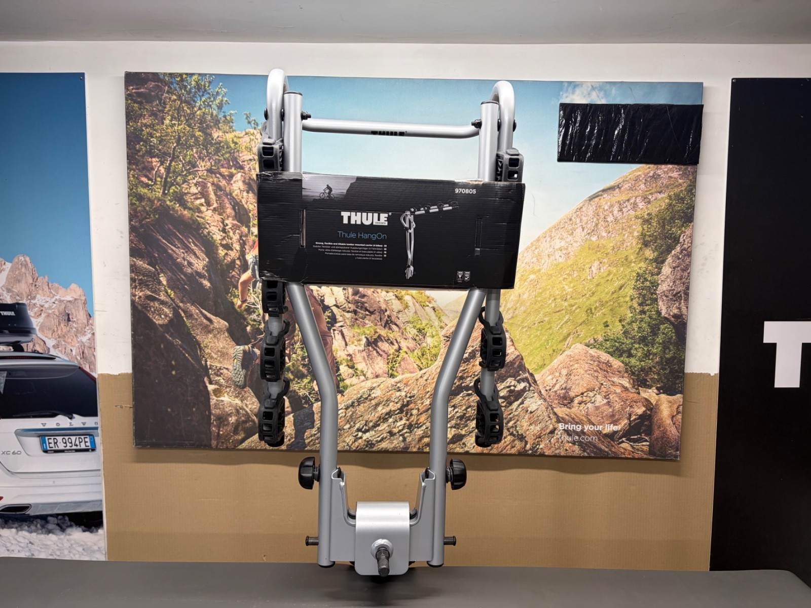 Thule 9708 HangOn four-bike hanging towbar bike rack aluminium