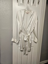 Vintage White Victoria's Secret Robe - feels like silk 