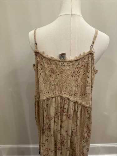 Magnolia Pearl Esti eyelet cami floral dress NWOT - Picture 10 of 14