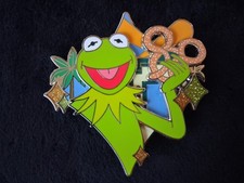 2026 Disney Parks Artist Collection The Muppets Kermit Mickey Pretzel LE Pin