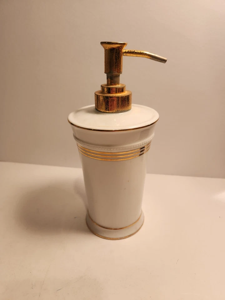 Dispensador de jabón Veratex porcelana blanca con detalles de bronce Foto 3 de 4