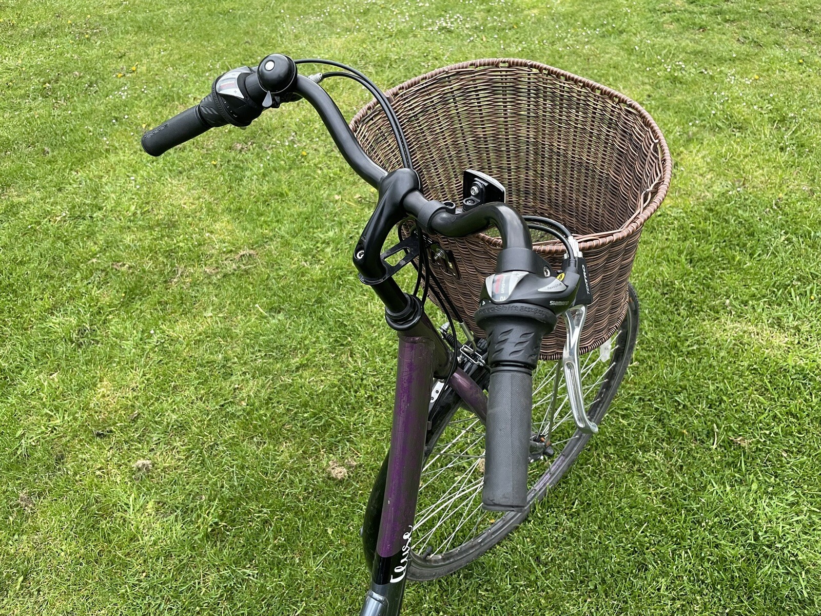 Halfords Apollo Elyse Women’s Hybrid Bike Purple With Basket Etc eBay