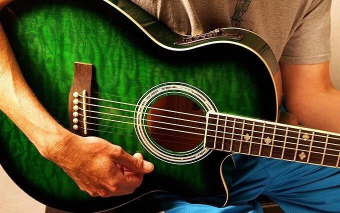 Guitarra eléctrica acústica de 6 cuerdas, derecha, acolchada_verde (MAD-QTGR) Foto 4 de 4