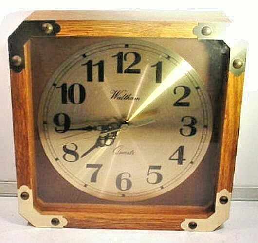 VINTAGE WALTHAM QUARTZ / BATTERY OPERATED MADE IN U.S.A WALL CLOCK